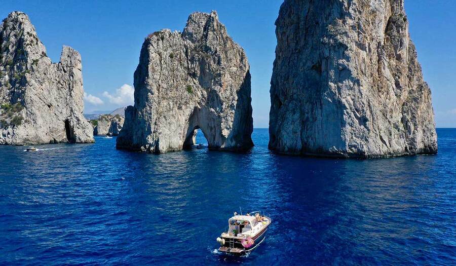 3b.Capri-boat-tour-private-and-semiprivate